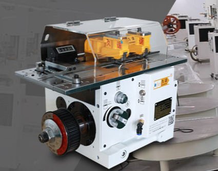 伺服糖心VLOG在线免费观看与冲压模具水平线之间的高度该如何调整?